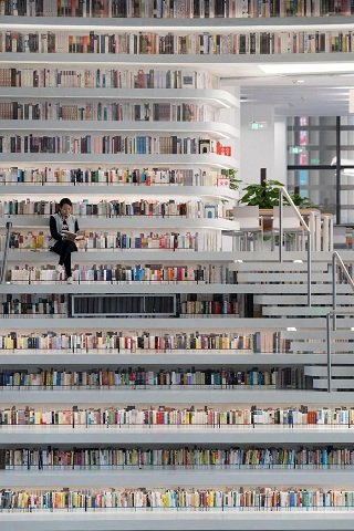 Çində fantastik kitabxana açıldı: BUNA İNANMAQ OLMUR