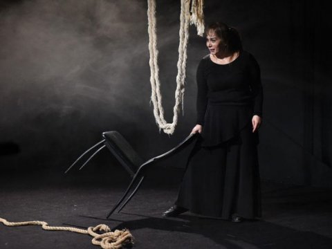 Azərbaycanlı aktrisa İranda "intihar etdi" - FOTO