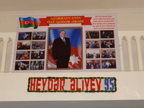 Ümummilli liderimiz Heydər Əliyevin 95-cü ildönümünə həsr edilmiş X Kitab Bayramı keçirilmişdir.