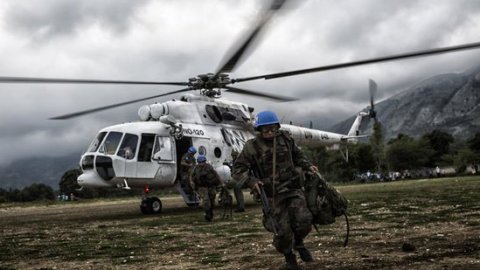 "Mavi kaskalılar" Qarabağa yeridilir - Rus general Moskvanın ŞOK PLANINI AÇDI
