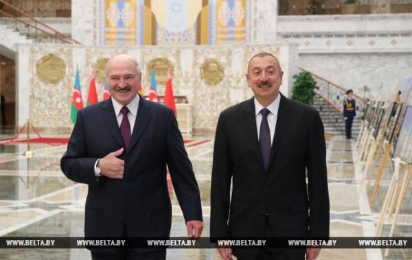 Əliyev Belarusda kansler kimi qarşılandı – Rusiya KİV