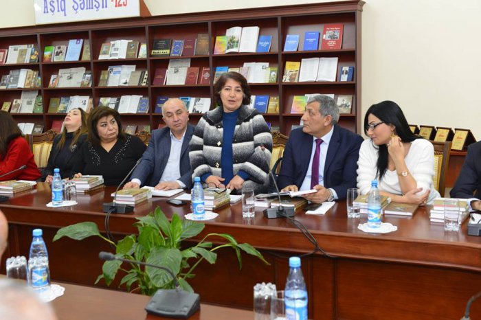 Milli Kitabxanada  Aşıq Şəmşirə həsr edilmiş kitabların təqdimatı olub - FOTOLAR
