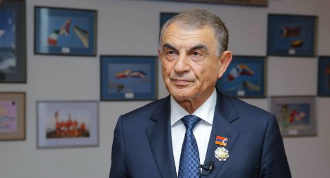 Ermənistan parlamentinin keçmiş sədri siyasətdən gedir