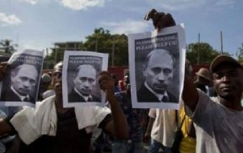 Haiti qarışdı: “Rədd olsun amerikalılar, yaşasın Putin!”