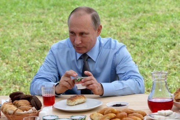 Putinin bişirdiyi kababın resepti məxfi saxlanılır