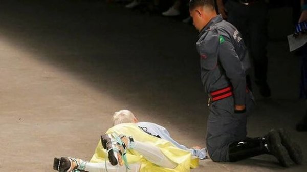 Braziliyada model podiumda öldü - VİDEO
