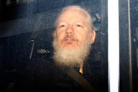 “Wikileaks”in yaradıcısına hökm oxundu