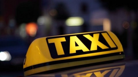 Azərbaycanda taksi sürücüsü maşına minən gənc qızın başını niyə kəsdi? – ŞOK TƏFƏRRÜAT
