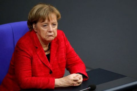Merkel titrəməsindən danışdı: Keçib gedəcək