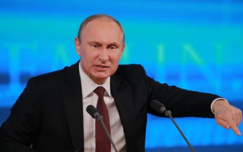 Gürcü aparıcı Putini söydü - ölkədə vəziyyət gərginləşdi