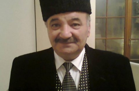 Azərbaycanlı aktyor beyin insultu keçirdi - Həkimlər 72 saat vaxt qoyub - ŞƏKİL