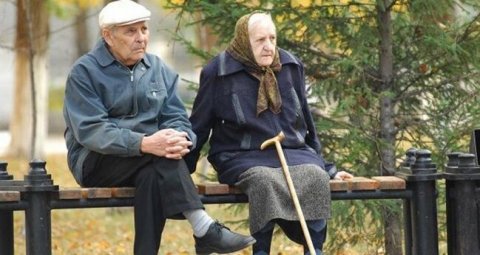 Azərbaycanda qadın pensiyaçılar kişi pensiyaçılardan çoxdur