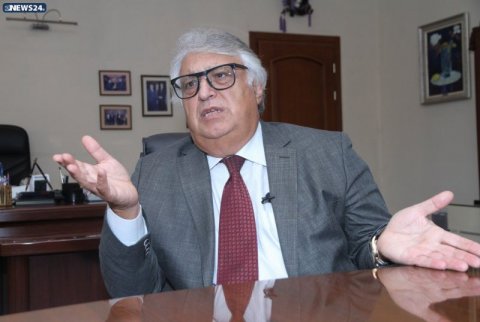 Rektor telekanalları tənqid etdi: "Kef çəkin, Qarabağ nəyinizə lazımdır"