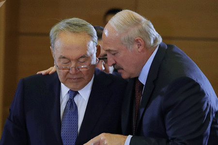 Aleksandr Lukaşenko bir vaxtlar Nazarbayev üçün “pivədaşıyanlıq” etdiyini deyib