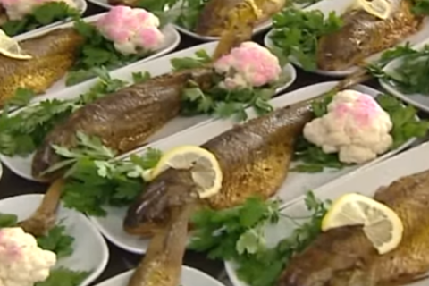 Restoranlarda əhaliyə “nərə” balığı adı ilə “naqqa” balığı verilir - VİDEO