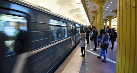 Bakı metrosunda problem: qatarlar gecikdi