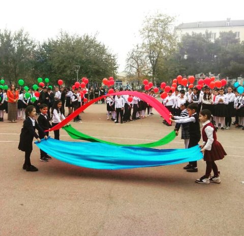 Sabirabadda Dövlət Bayrağı gününə həsr olunmuş musiqili bayram tədbiri keçirildi