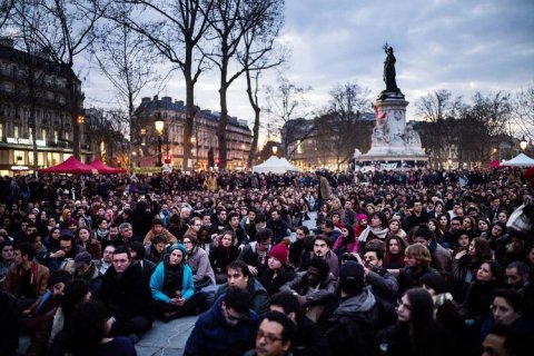 Parisdə minlərlə insan islamofobiyaya qarşı çıxıb