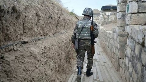 Qarabağda bir erməni hərbçi öldü, biri yaralandı