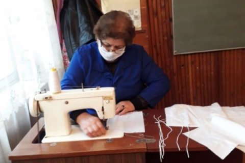 Salyanda tibbi maska istehsal olunur - ŞƏKİL