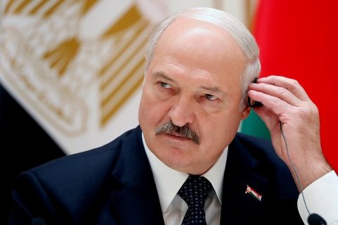 Lukaşenko: “Heç bir fəlakət yoxdur, cəmi 794 nəfər virusa görə xəstəxanaya yerləşdirilib”