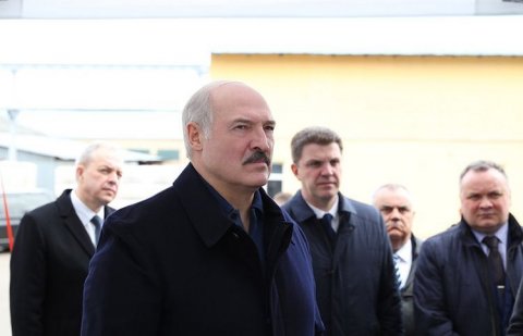 Lukaşenko koronavirusla bağlı Rusiya testlərinin keyfiyyətsiz olduğunu deyib