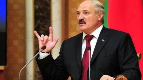 Lukaşenko prezident seçkilərində səs verdi