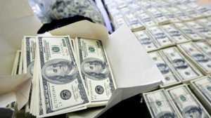 Dollar bir az da bahalaşdı Dollar bir az da bahalaşdı