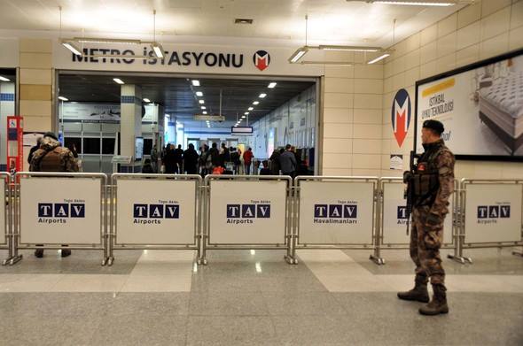 İstanbul metrosunda terror həyəcanı