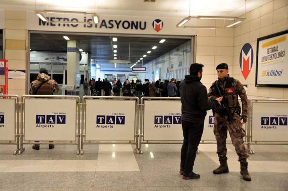 İstanbul metrosunda terror həyəcanı