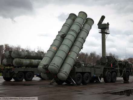 Rusiya Krıma S-400-ləri yerləşdirdi