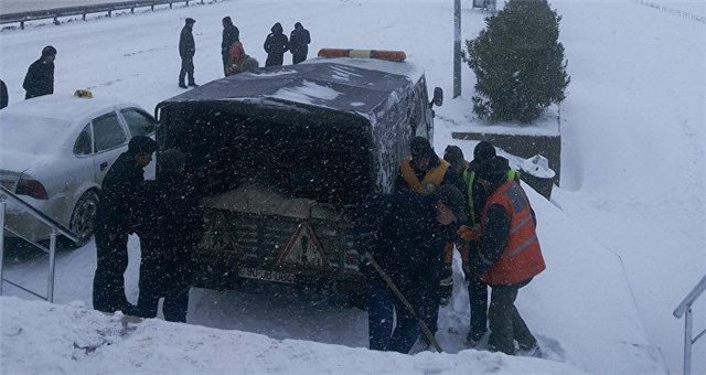 Qar “Azəravtoyol”un üzünü ağartmadı