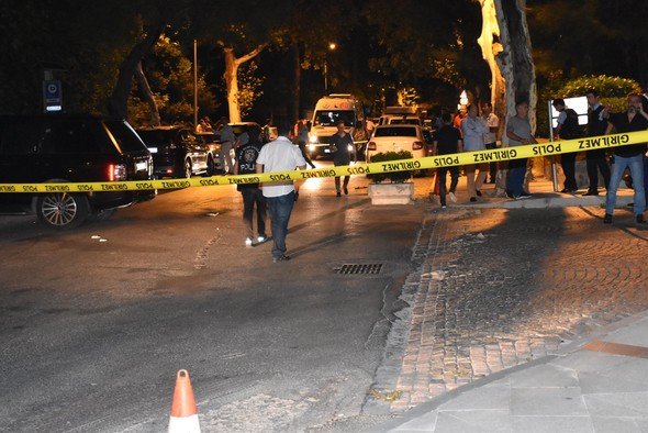 İstanbulda azərbaycanlı iş adamına hücum etdilər, sürücüsü öldü