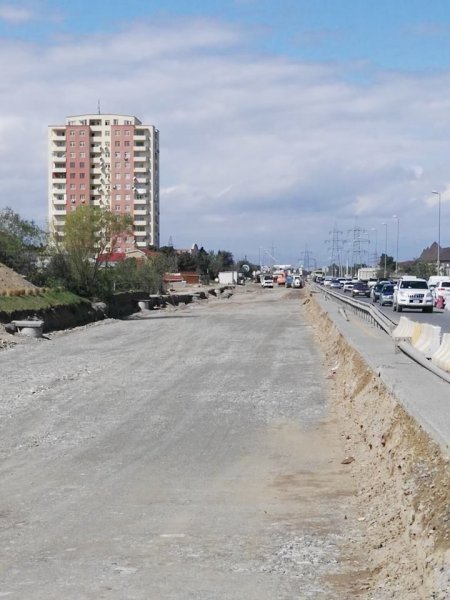 Bakı-Sumqayıt şosesində 1 km yolun təmiri 4 aydır bitmir 