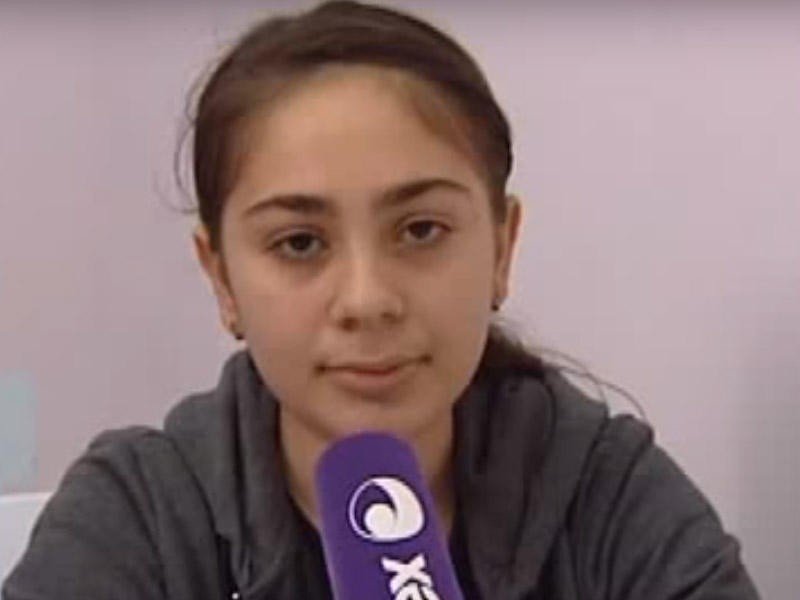 14 yaşlı Fatimə dünya rekordunu yenilədi 