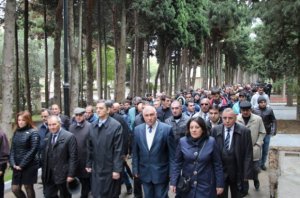 Müxalifət Bakıda yürüş keçirdi