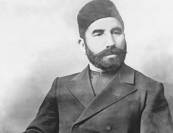 Hacı Zeynallabdinin rus zabitinə 