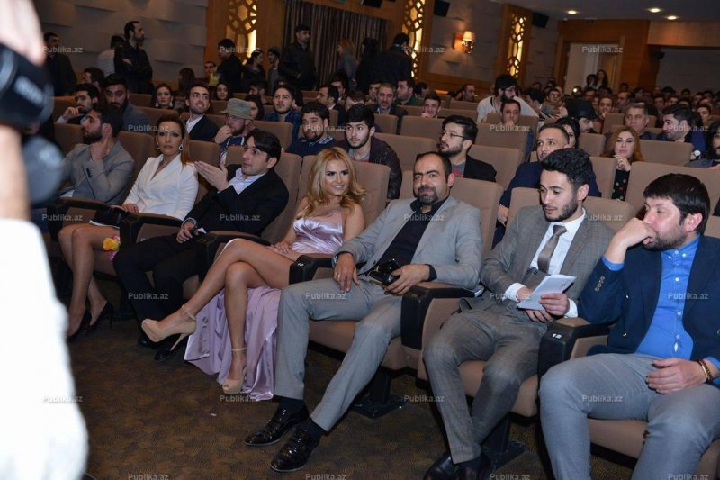 Azərbaycanlı aktrisa məhrəm yerlərini nümayiş etdirdi Azərbaycanlı aktrisa məhrəm yerlərini nümayiş etdirdi