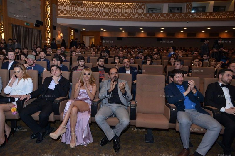 Azərbaycanlı aktrisa məhrəm yerlərini nümayiş etdirdi Azərbaycanlı aktrisa məhrəm yerlərini nümayiş etdirdi