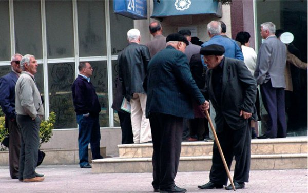 Pensiya yaşının 65-ə qaldırılması qəbul edildi