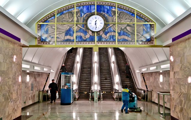 Sankt-Peterburqda metro bağlandı