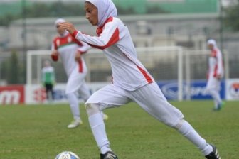 Baş örtüyü İranda qadın idmançılara mane olur