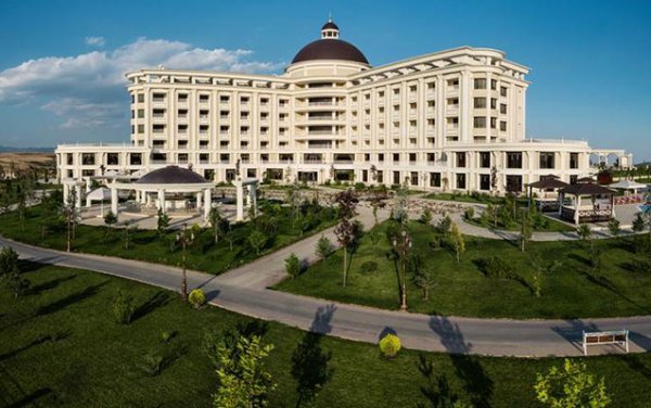 Azərbaycanda məşhur otel bağlandı