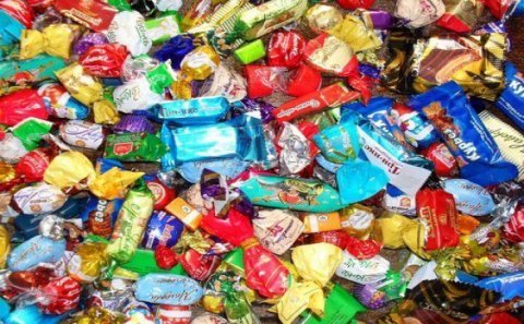 Ermənistanda Azərbaycan konfetləri satılır