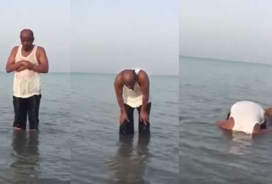 Bu kişi dənizin içində namaz qıldı Bu kişi dənizin içində namaz qıldı