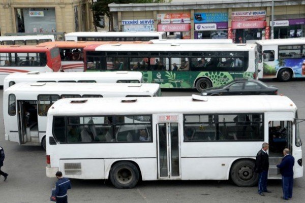 Tarif Şurasından ictimai nəqliyyatda qiymətlərin qalxacağıyla bağlı xəbərlərə