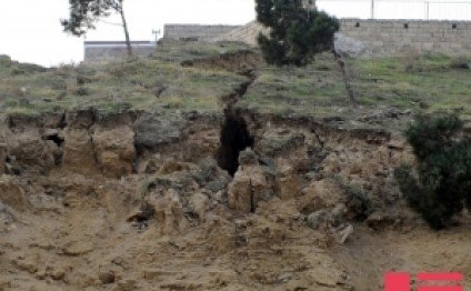 Bayıl yamacında sürüşmə oldu Bayıl yamacında sürüşmə oldu