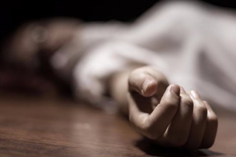 57 yaşlı qadın pilləkəndən yıxılıb öldü 