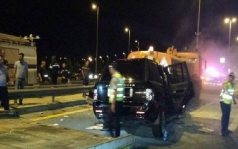   İş adamının oğlu “Range Rover”lə qəzaya düşüb