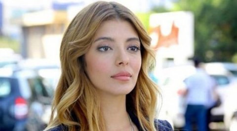 Selin Şekercinin yeni saçları Selin Şekercinin yeni saçları